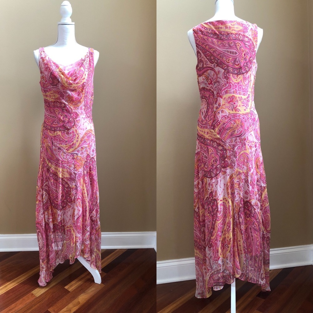 Beautiful flowing Maxi Dress